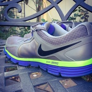 Nike Dual Fusion Running/trainers shoes